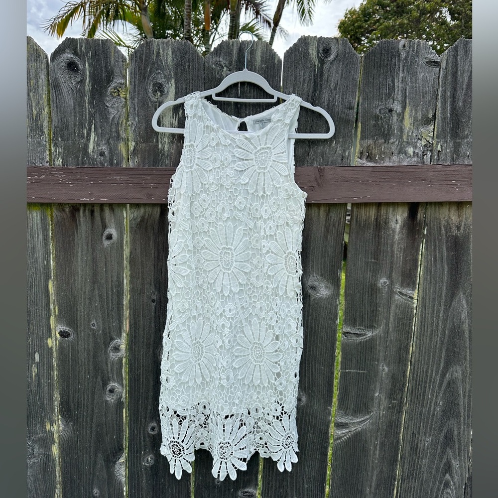 Charlotte Russe Flower Child, white lace shift dress, Medium